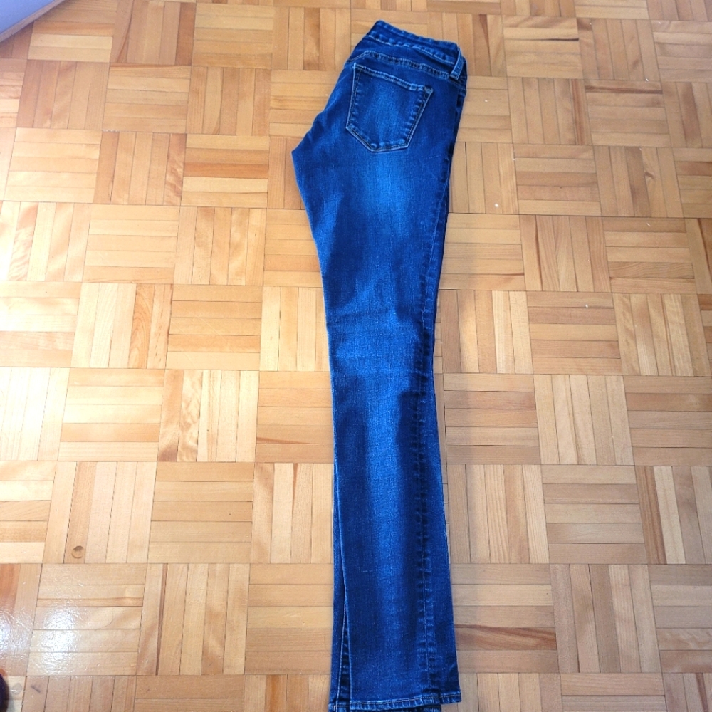 Two skinny jeans - Picture 9 of 16